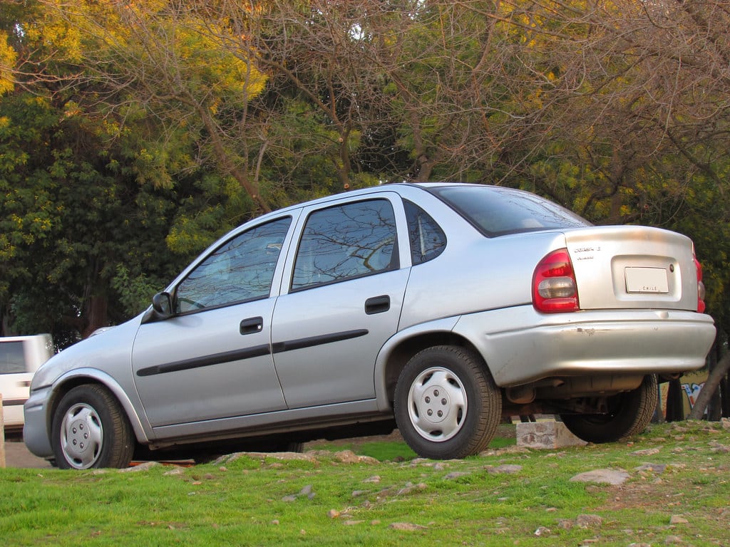 CHEVROLET CORSA GL STD. SEDAN 1.6 ▶ Impuesto Vehicular ≫