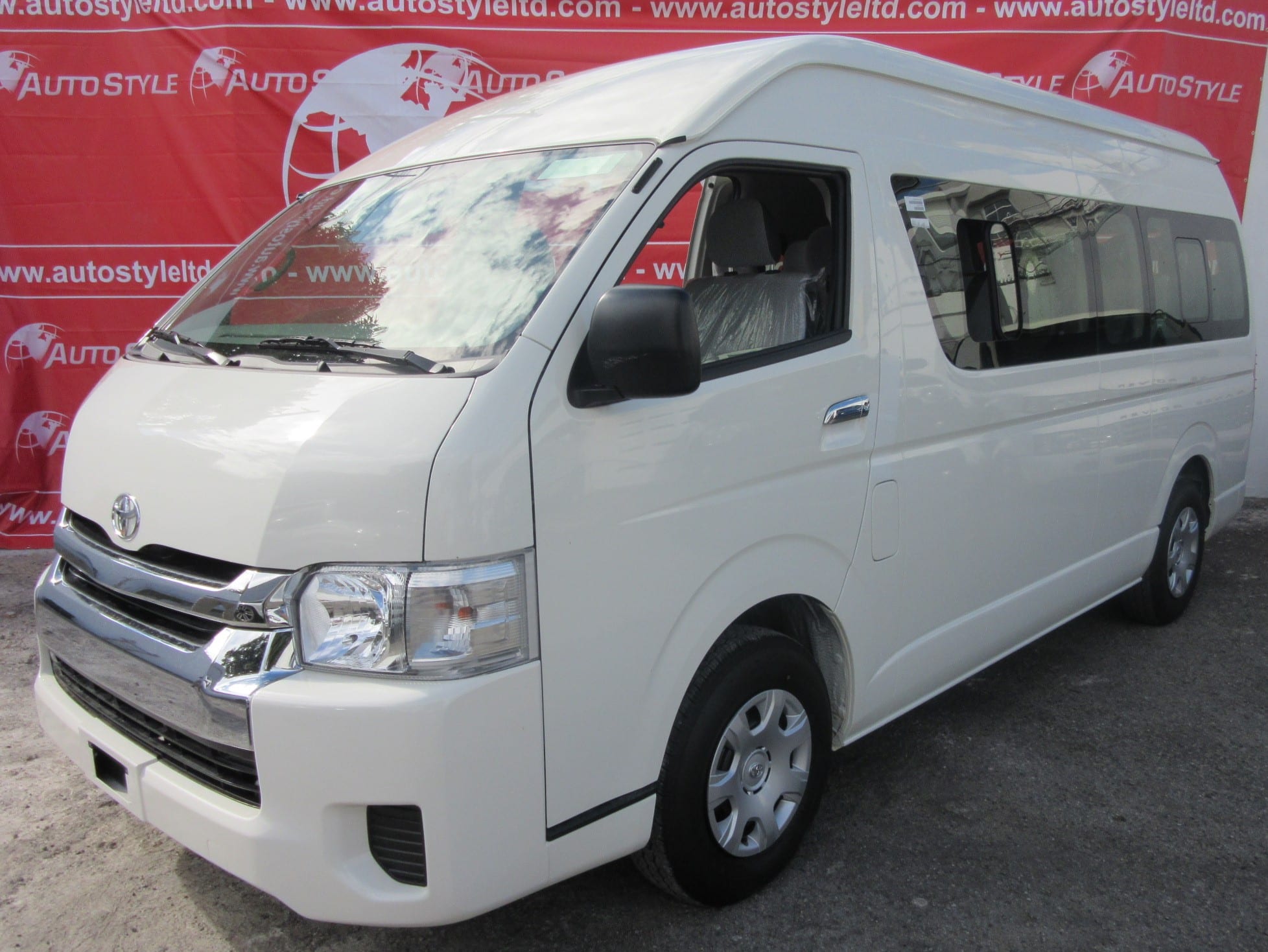 TOYOTA HIACE COMMUTER HIGH ROOF 1GD - GL ▶ Impuesto Vehicular ≫