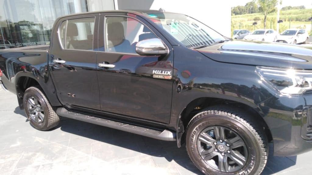 TOYOTA HILUX 4X4 D/C 2GD M/T SR ▶ Impuesto Vehicular ≫